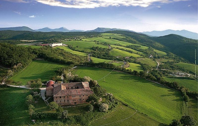 Agriturismo Girolomoni - Locanda Isola del Piano Eksteriør bilde