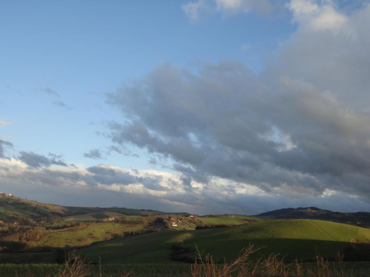 Agriturismo Girolomoni - Locanda Isola del Piano Eksteriør bilde